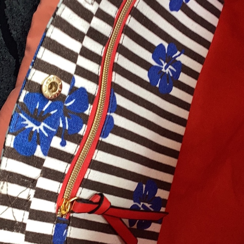 Striped Floral Tote Bag with Pouch - Picture 4 of 8